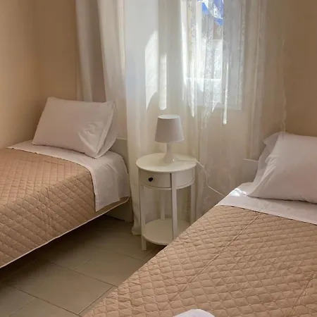 Casa Limone 펜션 Mantzavináta